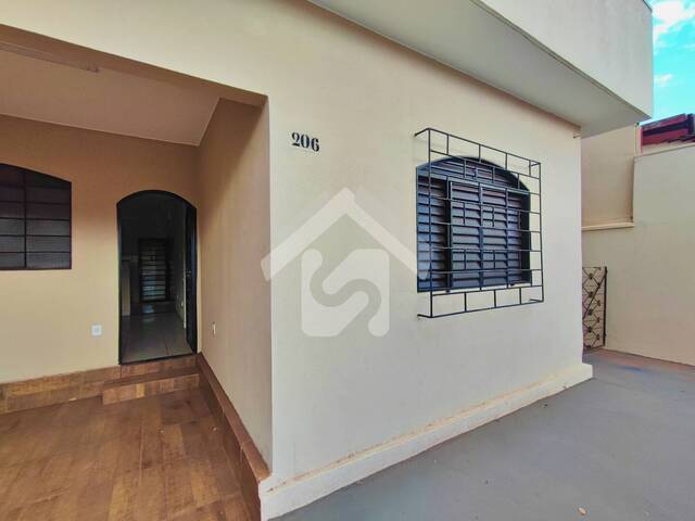 #8826 - Casa para Venda em Barretos - SP - 3